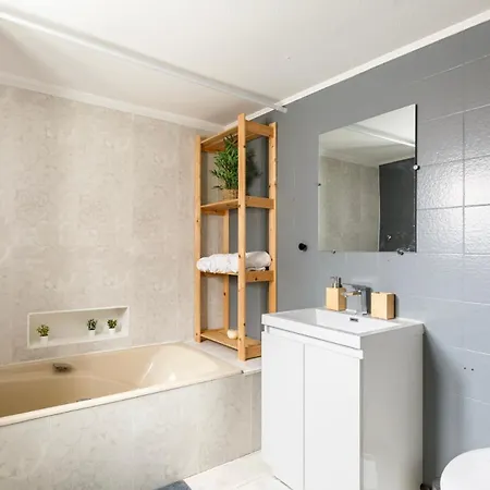 Apartment Maison Hyper Centre - Patio - Tv 4k - Wifi-fibre - 4 - Machine A Laver - Seche Linge - Lave Vaisselle - Confort - Spacieux Rouen