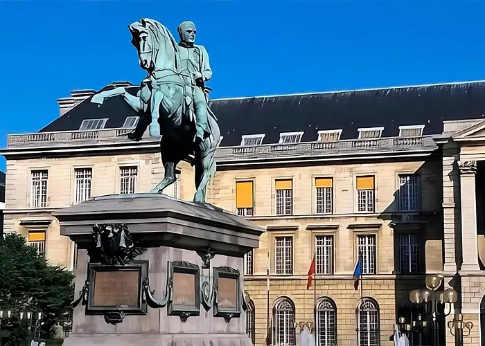 Maison Hyper Centre - Patio - Tv 4k - Wifi-fibre - 4 - Machine A Laver - Seche Linge - Lave Vaisselle - Confort - Spacieux * ルーアン