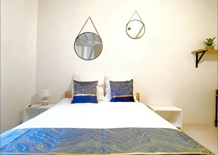 Maison Hyper Centre - Patio - Tv 4k - Wifi-fibre - 4 - Machine A Laver - Seche Linge - Lave Vaisselle - Confort - Spacieux *